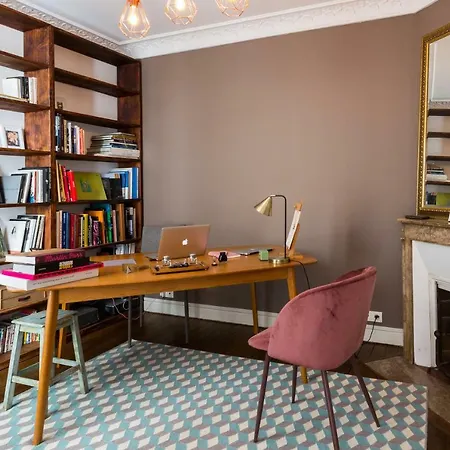 Veeve - Spacious By Canal Saint Martin *